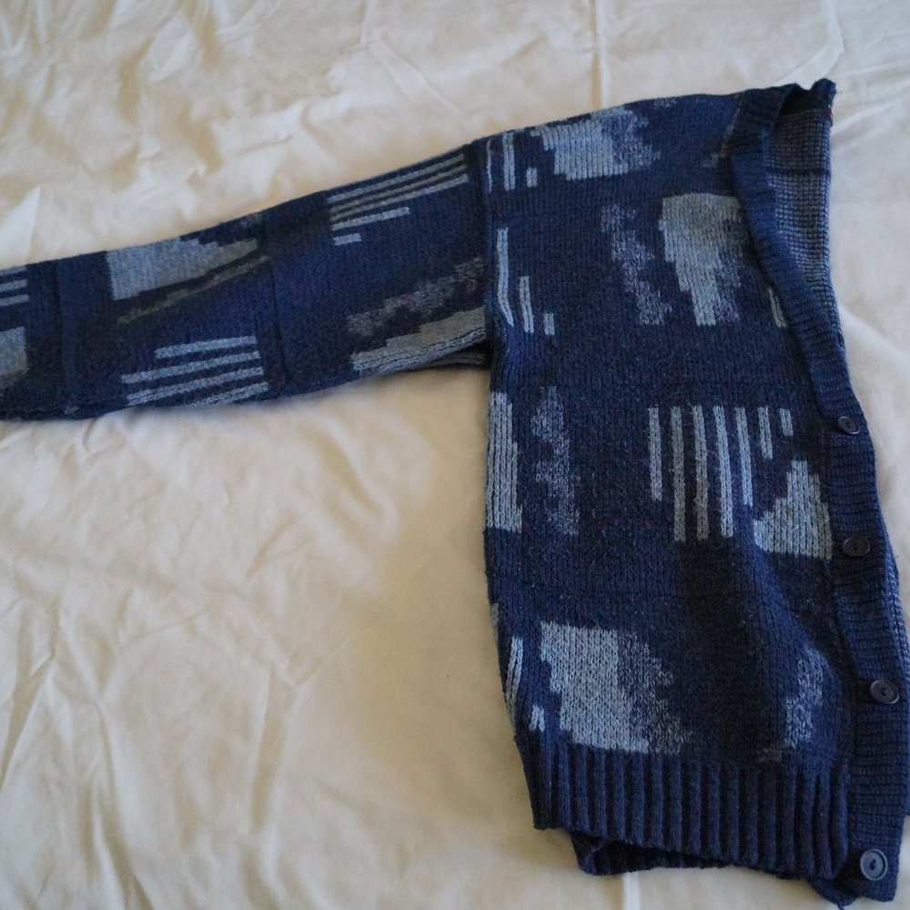 Men's Blue Patterned Button Up Sweater - Picture 3 of 7